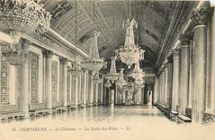 CPA Compiegne le chateau la Salle des Fetes