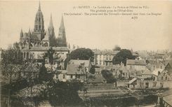 CPA Bayeux La Cathedrale la Prison et l'Hotel de Ville vue generale prise de l'Hotel Dieu