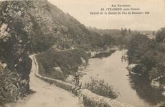 CPA Les Pyrenees Itxassoi pres Gambo Entree de la Gorge du pas de Roland
