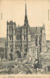 CPA Amiens La Cathedrale a Vol d'Oiseau