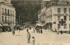 CPA Cauterets Place de la Mairie