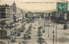 CPA Clermond Ferrand (P de D) Place de Jaude