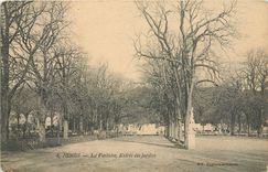 CPA Nimes La Fontaine Entree des Jardins