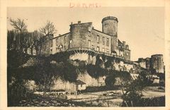 CPA Chateau des anciens Ducs de Duras et ses dependances