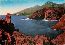 CPSM Les Bords de la Rivier La Corniche d'Or Les Roches rouges du Trayas le Cap Roux et le le Pix Au