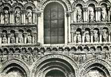 CPSM Poitiers (Vienne) Eglise N D la Grande Statues de Saint Hilaire
