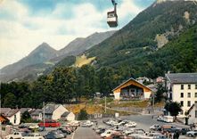 CPSM Cauterets (Hautes Pyrenees) Gare de depart du Teleferique du Cambasque Lys et Parking