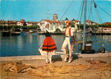 CPSM St Jean de Luz (Pyr Atla) Danseurs Basques la Fandango