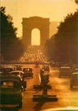 CPSM Paris Contre Jour sur les champs Elysees et l'Arc de Triomphe