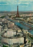 CPSM En Survolant Paris la Maison de la Radio La Seine et la Tour Eiffel
