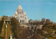 CPSM Paris La Basilique du Sacre Coeur de Montmartre et le Funiculaire