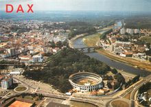 CPSM Dax Vue generale avec les arenes et les Ponts sur l'Adour