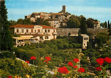 CPSM Paysages de France Saint Paul de Vence Alpes Maritimes vue generale du Village a gauche la Resi