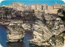 CPSM Panorama de la Corse Bonifacio La Vieille Couronne une falaise abrupte dans un decor de rochers