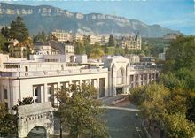 CPSM Aix les bains (Savoie) Etablissement Thermal arc de Campanus et les Grands Hotel Chaine du Reva
