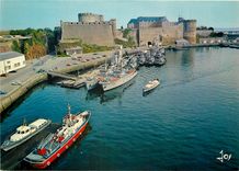 CPSM Brest port de guerre le chateau