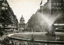 CPSM Paris Place Edmond Rostand Rue Soufflot et le Pantheon