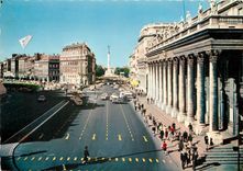 CPSM Bordeaux Place de la Comedie et Cours du XXX juiller la Colonnade du Grand Theatre