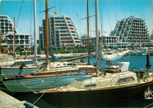 CPSM Le Grand Motte Ville de l'An 2000 Sur le Port