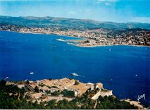 CPSM Les Iles de Lerins (A Mme) Fort de l'Ile Marguerite Prison du Masque de fer et du Marechal Baza