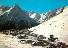 CPSM Les 2 Alpes (Isere) Alt 1650 3500 m vue aerienne Aiguille de Venisc 2800 m