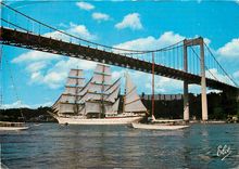 CPSM Bordeaux (Gironde) Le nouveau Pont Suspendu sur la Garonne