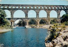CPSM Le Pont du Gard (Gard) Aqueduc Romain