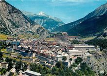 CPSM Carrefour du Tourisme Briancon Alt 1326 m Vieille Ville les Fortifications