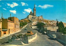 CPSM Marseille Montee a N D de la Garde et le char Jeanne d'Arc