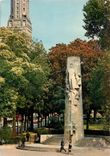 CPSM Amiens (Somme) Monument du Maree hal Leclerc par Joel et Jan Martel et la place Rene Goblet