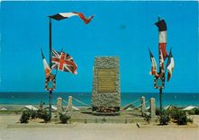 CPSM Langrune sur Mer (Calvados) Le Monument Commemoratif du Debarquement des Armees Alliees 6 jui 1