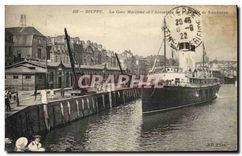 CPA Dieppe la Gare Maritime et l'Accostage du Paquebot de Newhaven Bateau