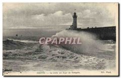 CPA Dieppe La Jetee en Jour de Tempete 