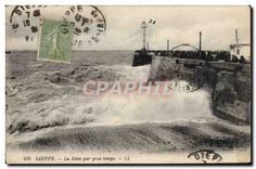 CPA Dieppe la Jetee par gros temps 
