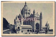 CPA La Basilique de Lisieux Vue d'ensemble 