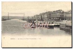 CPA Rouen La Statue et le Pont Transbordeur Bateaux