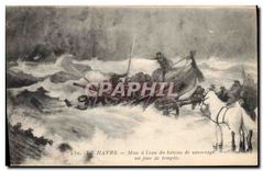 CPA Le Havre Mise a l'eau du bateau de Sauvetage un jour de tempete 