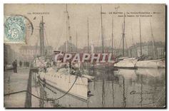CPA La Normandie Le Havre le Contre Torpilleur siroco dans le Bassin du Commerce 