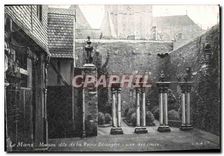 CPA Le Mans Maison dite de la Reine Berengere une des cours 