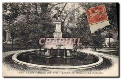 CPA Lyon Place des Arts Jardin du Musee La Fontaine 