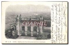 CPA Lyon Basilique de Fourviere prise de la Tour Metallique 