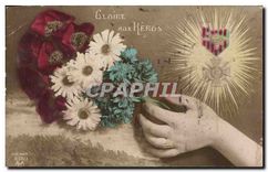 CPA Gloire aux Heros Militaria Medaille Fleurs