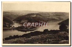 CPA Vallee de la Truyere Cantal le bassin de Serrans la presqu'il de Laussac au fond l'Hospice de la