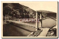 CPA Vallee de la Truyere Cantal Barrage de Sarrans le pont suspendu de Treboul sous lequel se trouve