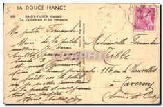 CPA La Douce France Saint Flour Cantal La Cathedrale et les remparts