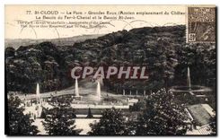 CPA St Cloud la Parc Grandes Eaux Ancien emplacement du Chateau Le Bassin du Fer a Cheval et le Bass