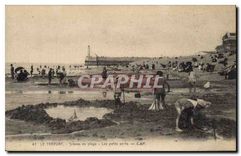 CPA le Treport Scenes de Plage 
