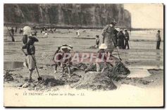 CPA le Treport Enfants sur la Plage 