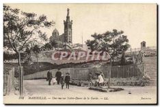 CPA Marseille une vue sur Notre Dame de la garde 