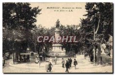 CPA Marseille Monument des Mobiles et les Allees 
